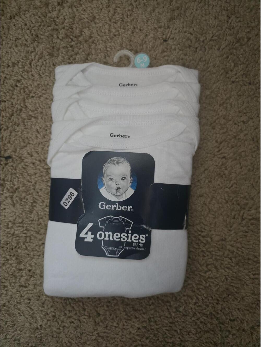 6 to 9m brand new gerber onesies. Item 296 bin 15